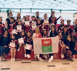 Gdańskie zespoły cheerleaders z medalami Mistrzostw Polski 